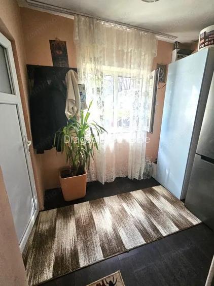 Casa cu teren la pret de apartament in Giulesti-capatul tramvaiului 11