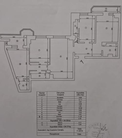 Apartament cu 4 camere semidecomandat, mobilat în Zimbru