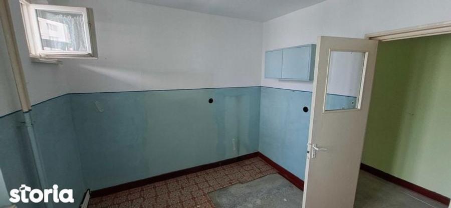 Apartament 3 camere, et. 3, zona Orion, Piatra Neamt - 1