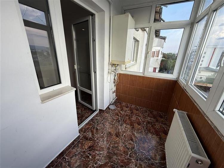 22 Decembrie - 2 camere decomandat - 9