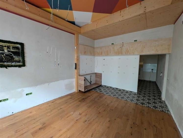 Spațiu comercial, de 65 mp, în Centrul Istoric