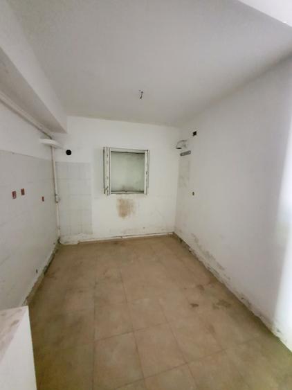 Clădire birouri 1990 ideal clinica - 11