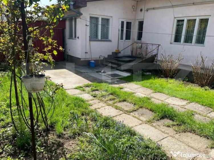 Casa tradi?ionala de vanzare cu 3 camere, 877 mp, zona se - 5