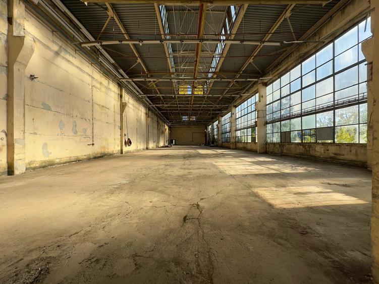 Hala de la 1000mp la 8372mp, zona Vama Iasi - Fortus - 8
