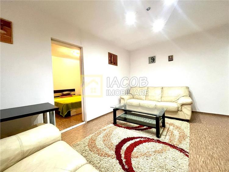 Apartament doua camere, zona Universitatii - Piata Sud Bacau, etajul 1 - 5
