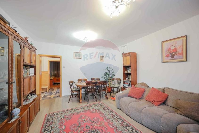 Pensiune cu 11 camere de vânzare, situată în Băile 1 Mai, Sânmartin - 29