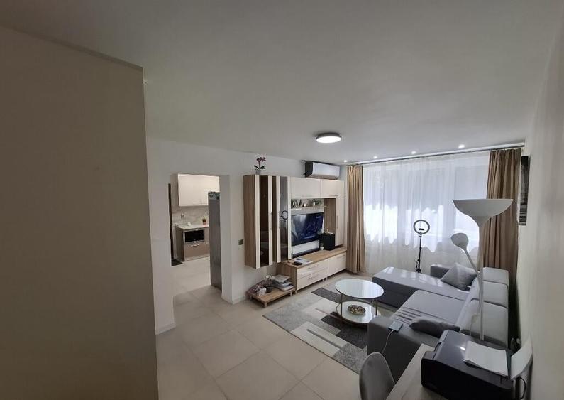 Apartament 3 camere str. doina sector 5 - 12