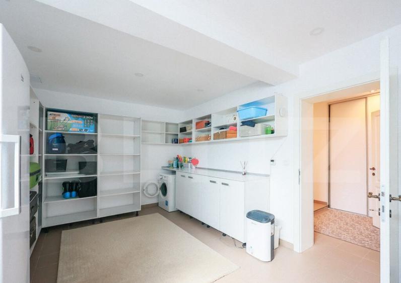 De vanzare Casa cu 4 camere, lux ?i confort la 5 minute de - 7