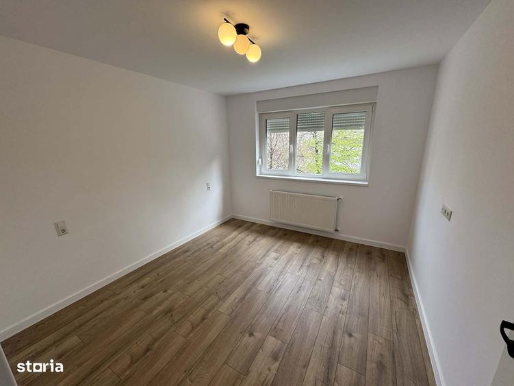 Apartament 3 camere + loc de luat masa , finisat nou , Micro 15 - 1