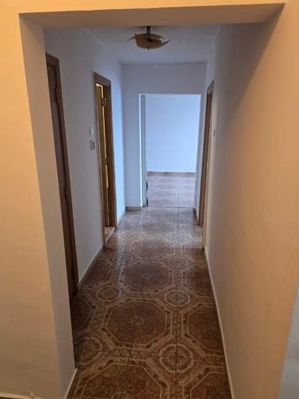 Apartament de vânzare, 2 camere, decomandat, cu vedere panoramică. - 1