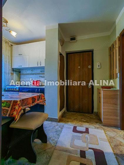Garsoniera in Deva, zona Dorobanti, 28 mp, decomandata, etaj 3. - 1