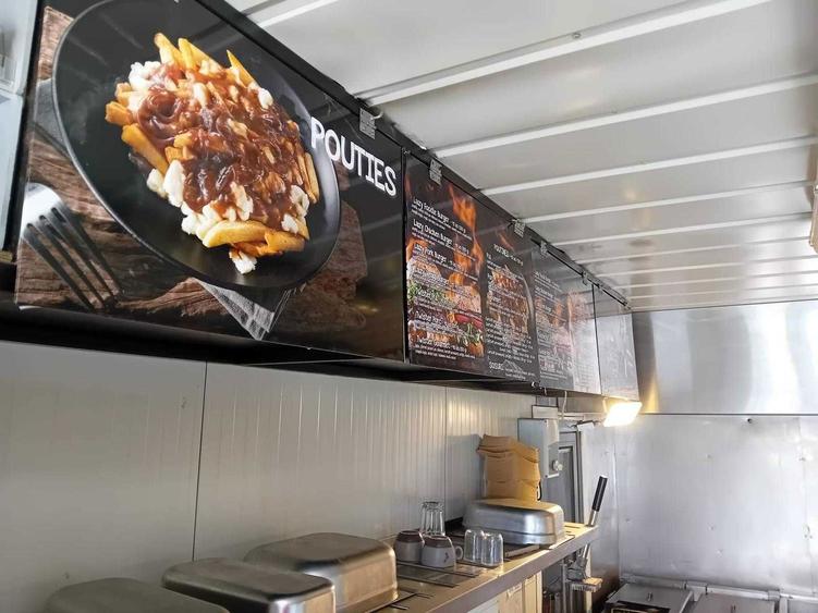 Container Fast Food aflat in Vama Veche - 3