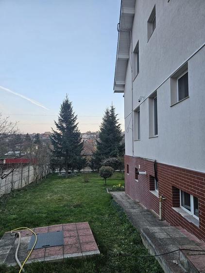 Vila  Oradea zona Iorga 420 mp ,teren 2000 ml - 2