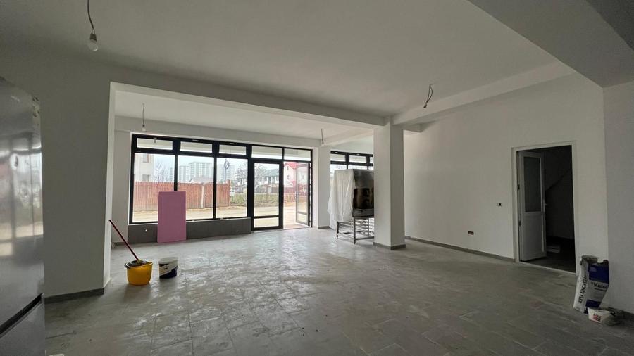 Spațiu comercial de închiriat – vitrină stradală, parcare, zonă rezidențial - 4