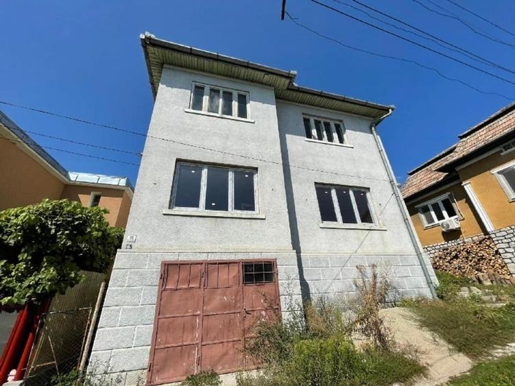 Casă ultracentrală pe str. Avram Iancu – 100 m de zona pietonală, investiție - 12