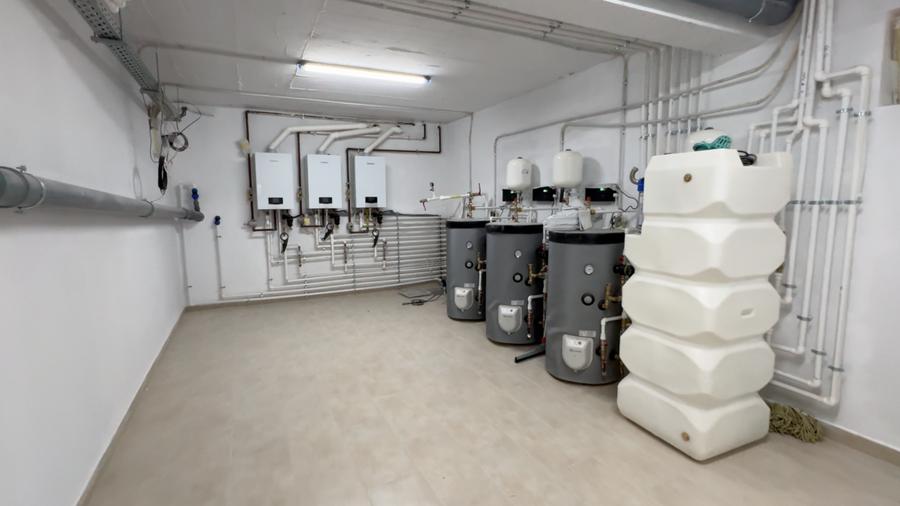 4 camere, confort lux, cu curte proprie - Damaroaia - 11