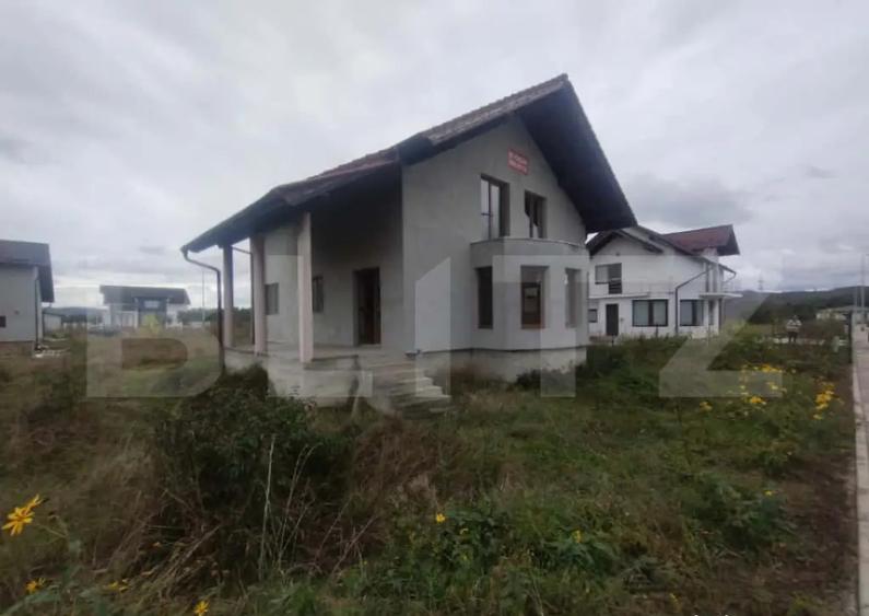 Casa de 140 mp, pe 2 nivele, 4 camere, oras Beclean - 2
