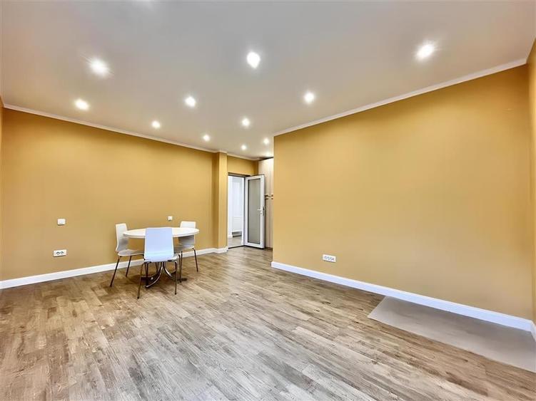 Apartament Decomandat Central cu 3 Camere potrivit unei S.C. - 7