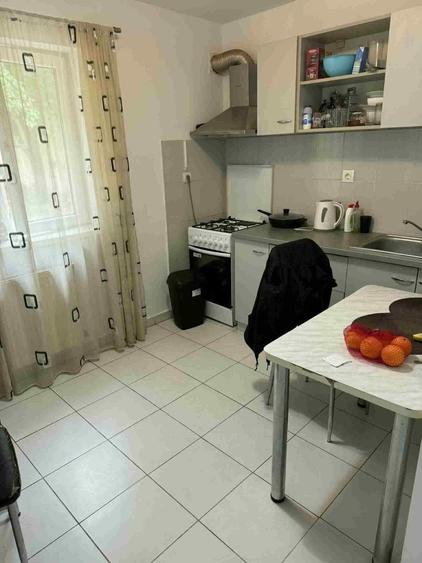 Proprietar inchiriez ap o camera zona Lipovei - 2
