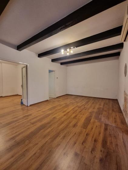 Apartament în vilă - Garaj (26mp) - intrare separată - 2