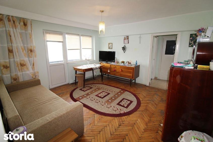 Vand apartament cu 3 camere in Calan, Central-Str.Traian, etaj 2... - 1