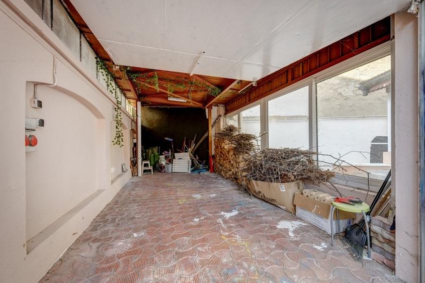 Vila cu arhitectura distincta, 7 camere, renovata, intr-o locatie exclusivista - 50