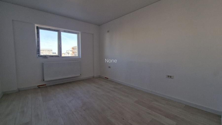 Titan Garsoniera decomandata 46 mp vis-a-vis AUCHAN TITAN