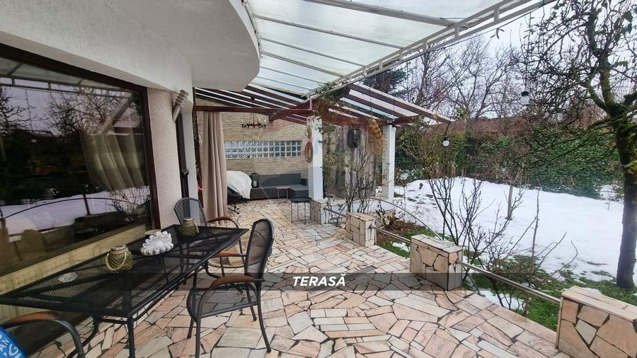 Casă / Vilă cu 10 camere de vânzare în SIGHETUL MARMATIEI zona Central - 9