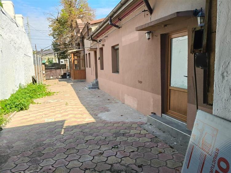 zona Gradinii Publice Casa pretabila pentru 2 familii 150mp utili cu 300mp teren - 2
