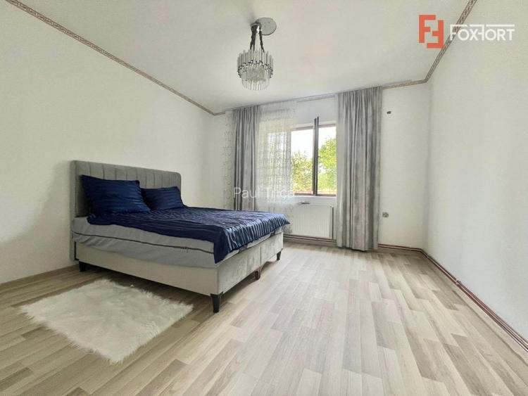 Casa Individuala de vanzare cu 3 camere si teren de 486 mp, zona Plopi, Ghiroda