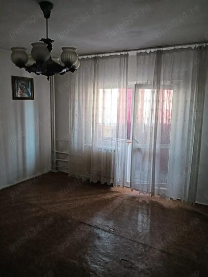 vanzare apartament 2 camere - 2