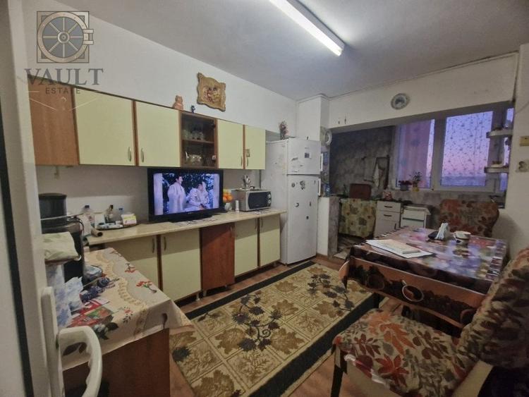 APARTAMENT 4 CAMERE-RAHOVA-BLOC REABILITAT-2 BAI-2 BALCOANE - 9