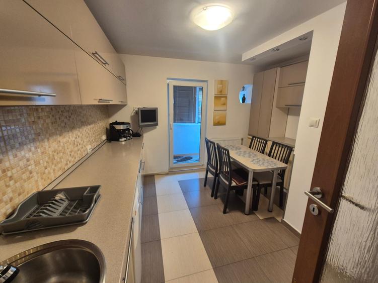 Închiriez apartament 2 camere Micro 4 - 6