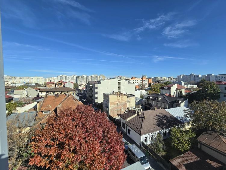 PRET LA CHEIE - TVA 0% - PROPRIETAR - PRIVELISTE SUPERBA - ZONA CENTRALA - 9