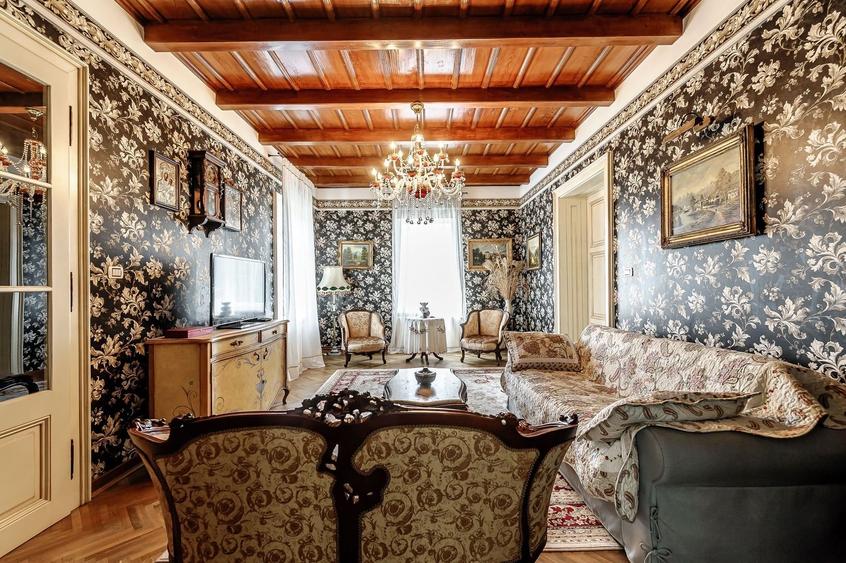 REZERVAT Visezi la o proprietate unică, plină de istorie și farmec? - 10