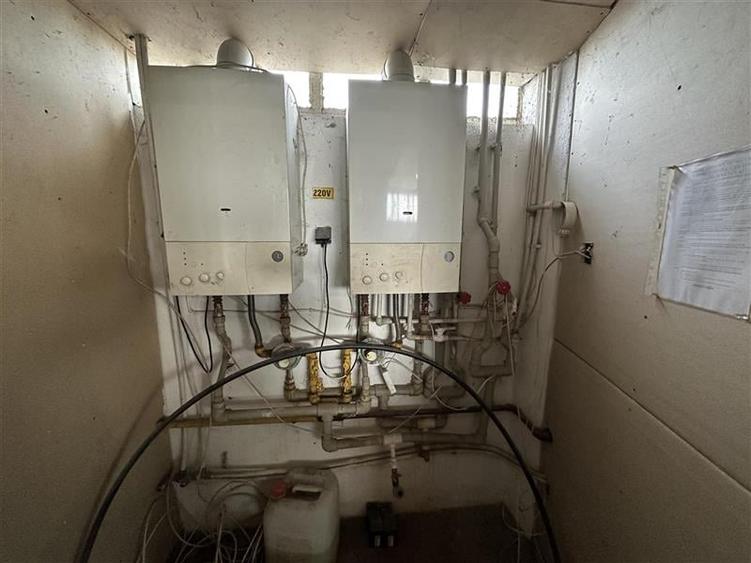 BUHUSI - Hala 507 mp, curte 2107 mp - 16