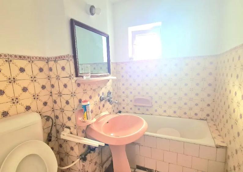 Vand apartament 2 camere, dec. et. 1, balcon mare, Curtea de Arges, str. Elena Cuza - 7