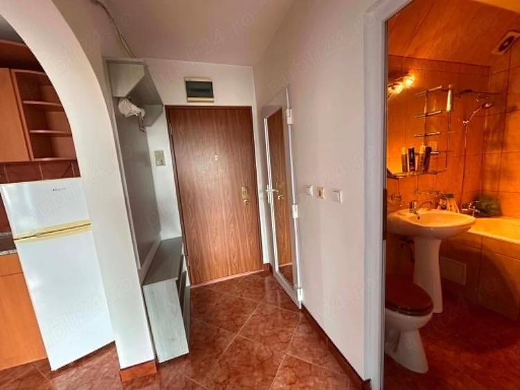Apartament cu 2 camere decomandat în Circumvalațiunii