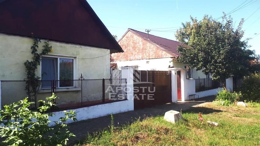 Casă individuală cu 3 camere cu Canalizare în Central