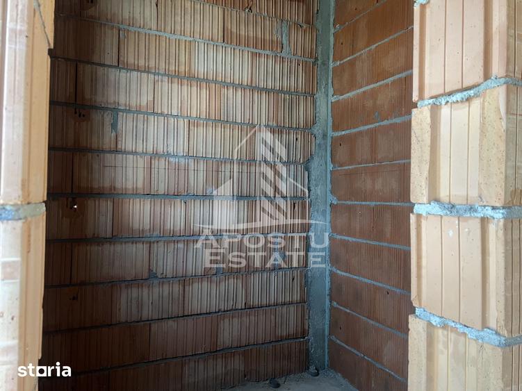 Casă cu 4 camere cu Teren 351 Mp în Sânandrei