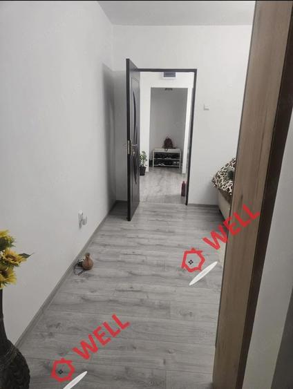Apartament cu 3 camere semidecomandat în Central