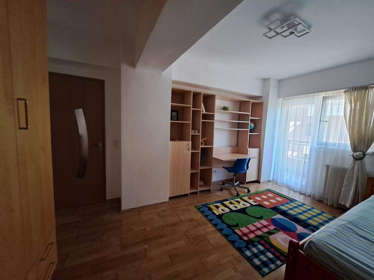 Apartament cu 2 camere decomandat în Mogoșoaia