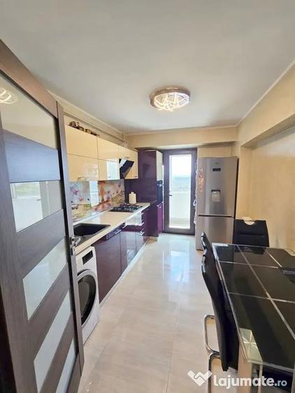 Apartament cu 2 camere decomandat în Sud
