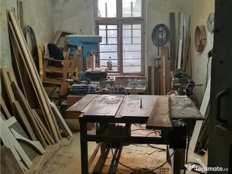 Spațiu comercial, de 47 mp, în Universitate