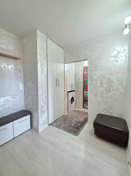 Apartament cu 2 camere decomandat în Școlilor