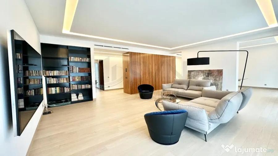 Apartament cu 5 camere decomandat în Kiseleff