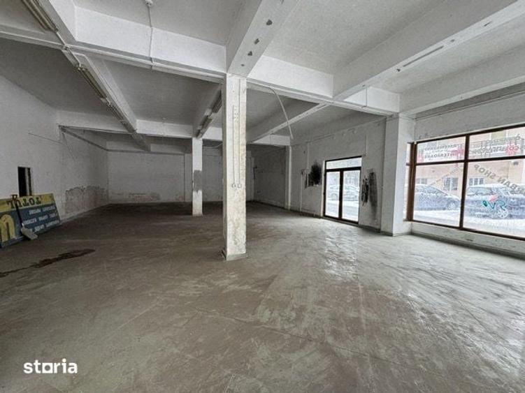 Spațiu comercial, de 200 mp, în Hipodrom
