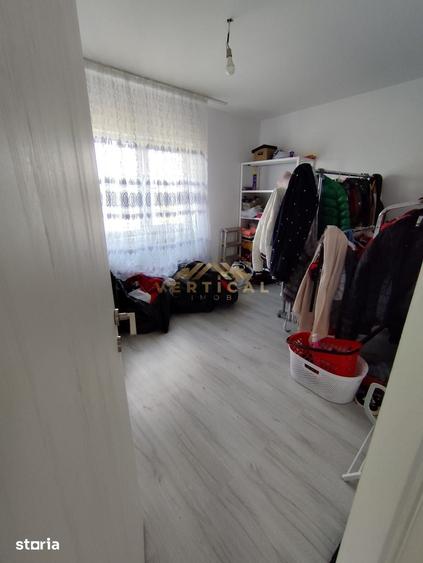 Casă cu 5 camere cu Teren 280 Mp în Vidra