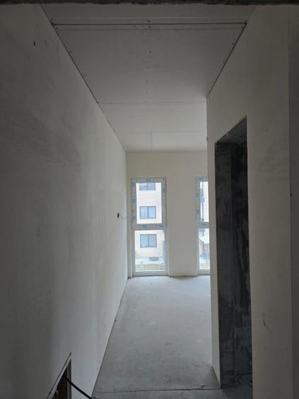 Duplex cu 5 camere cu Canalizare în Chinteni