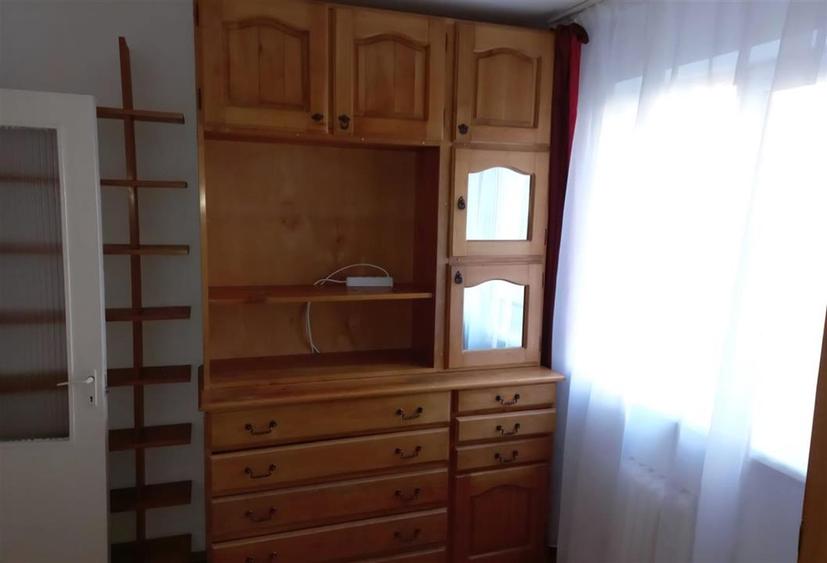 Apartament cu 2 camere decomandat, mobilat în Alexandru cel Bun